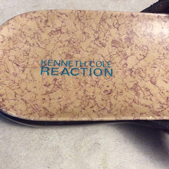 Kenneth Cole Women’s Wham Bam Glam Sandal, 8.5 M - Picture 3 of 5